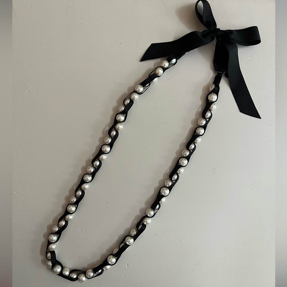 American Eagle Faux Pearl Necklace